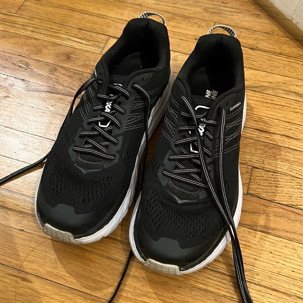 Hola One One Clifton 6